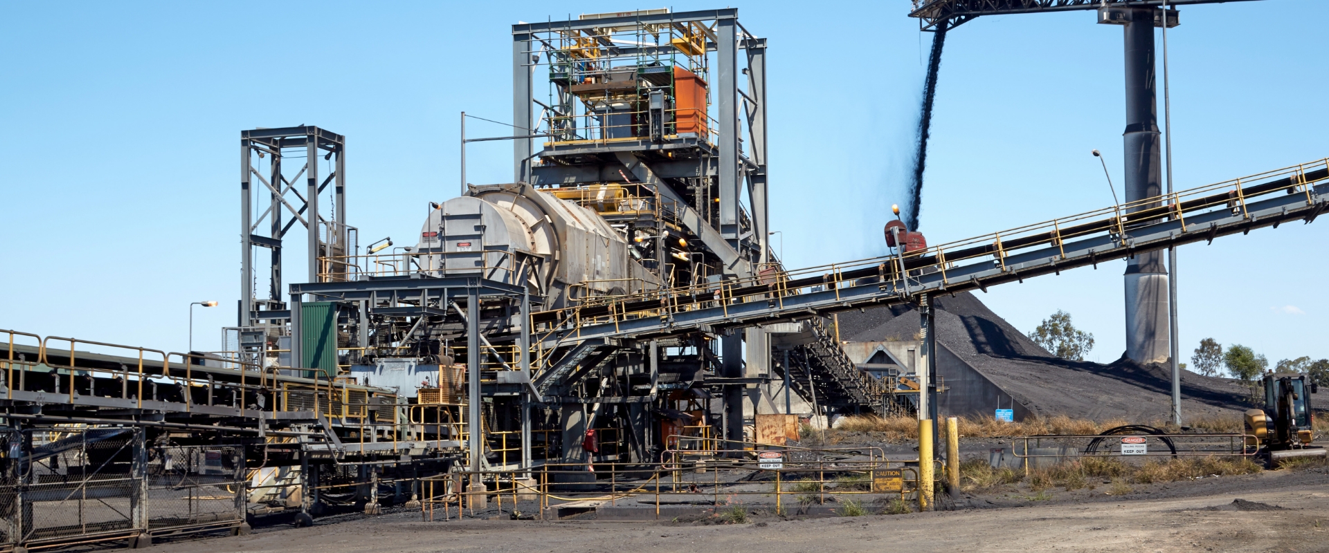 Un sitio de la mina Redpath donde se implementan métodos de excavación mecánica que involucran cabezales de carretera, mineros continuos o máquinas de perforación de túneles para completar el trabajo.